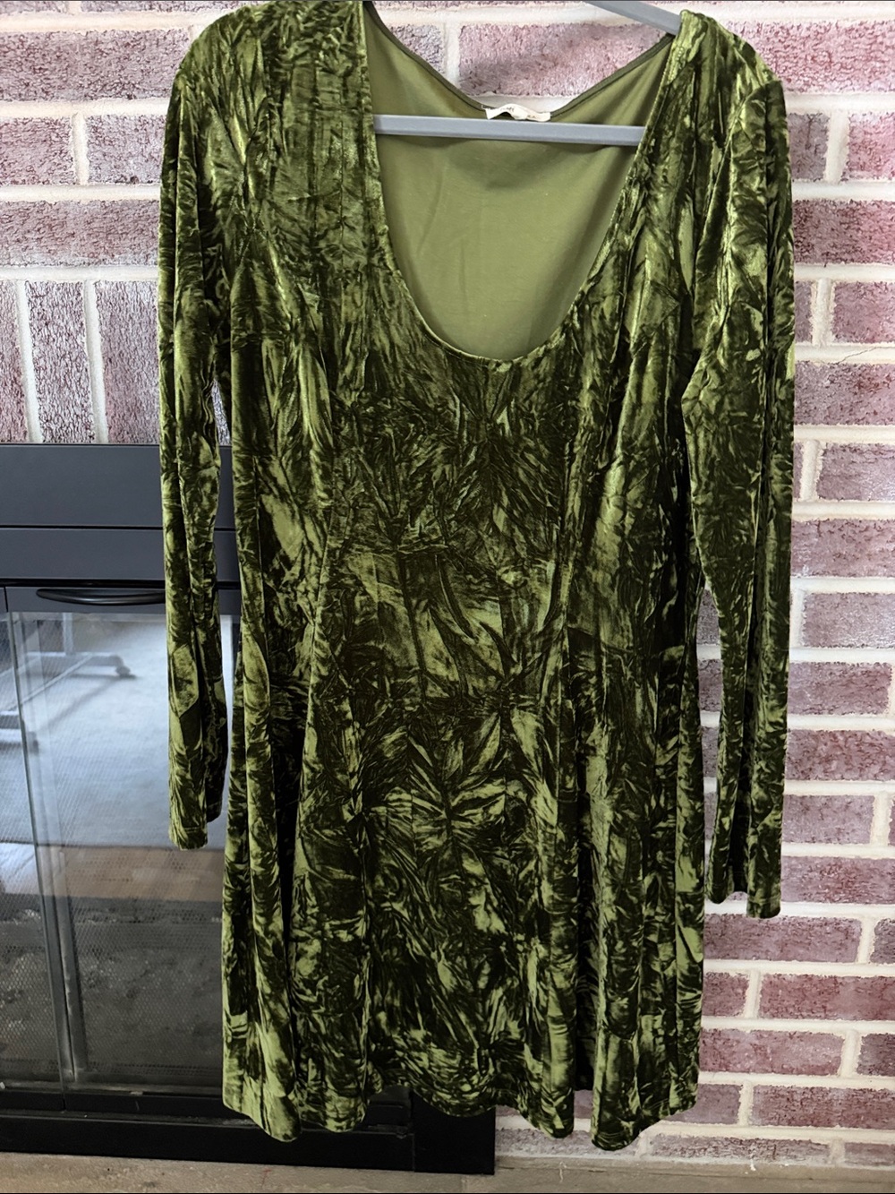 Crushed Velvet Olive Green Long-Sleeve Scoop Neck Dress